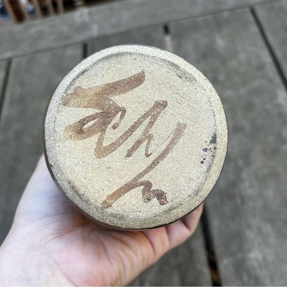 Vintage Studio Pottery Glazed Vase Signed Floral Design - Picture 9 of 9